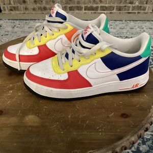 Nike Air Force Low LV 8
